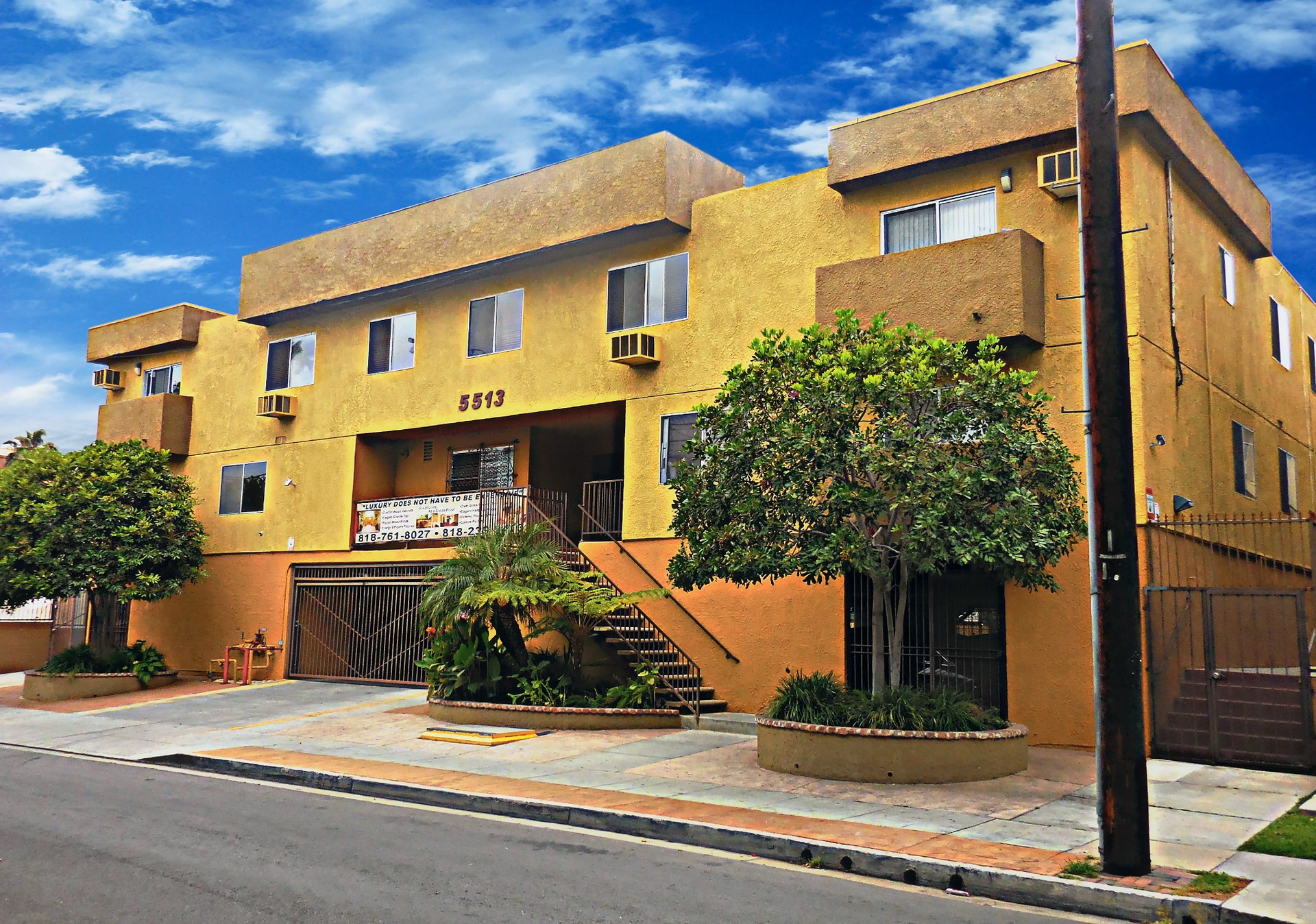 Exterior of NoHo Liv Apartments