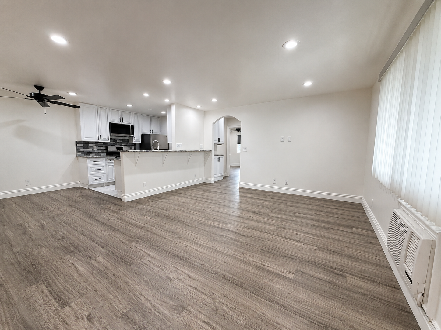Actual vacant Residence 11 living and kitchen area